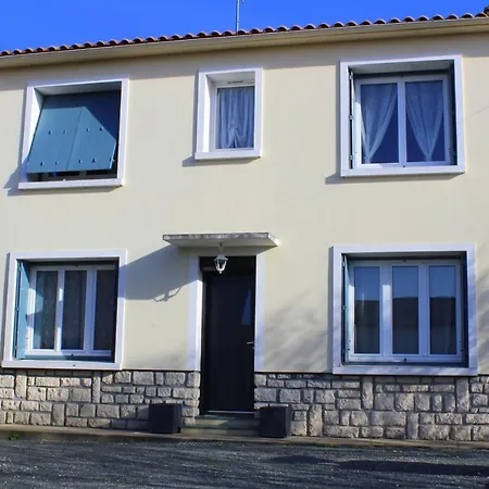 Homestay Chambre Au Bruand *